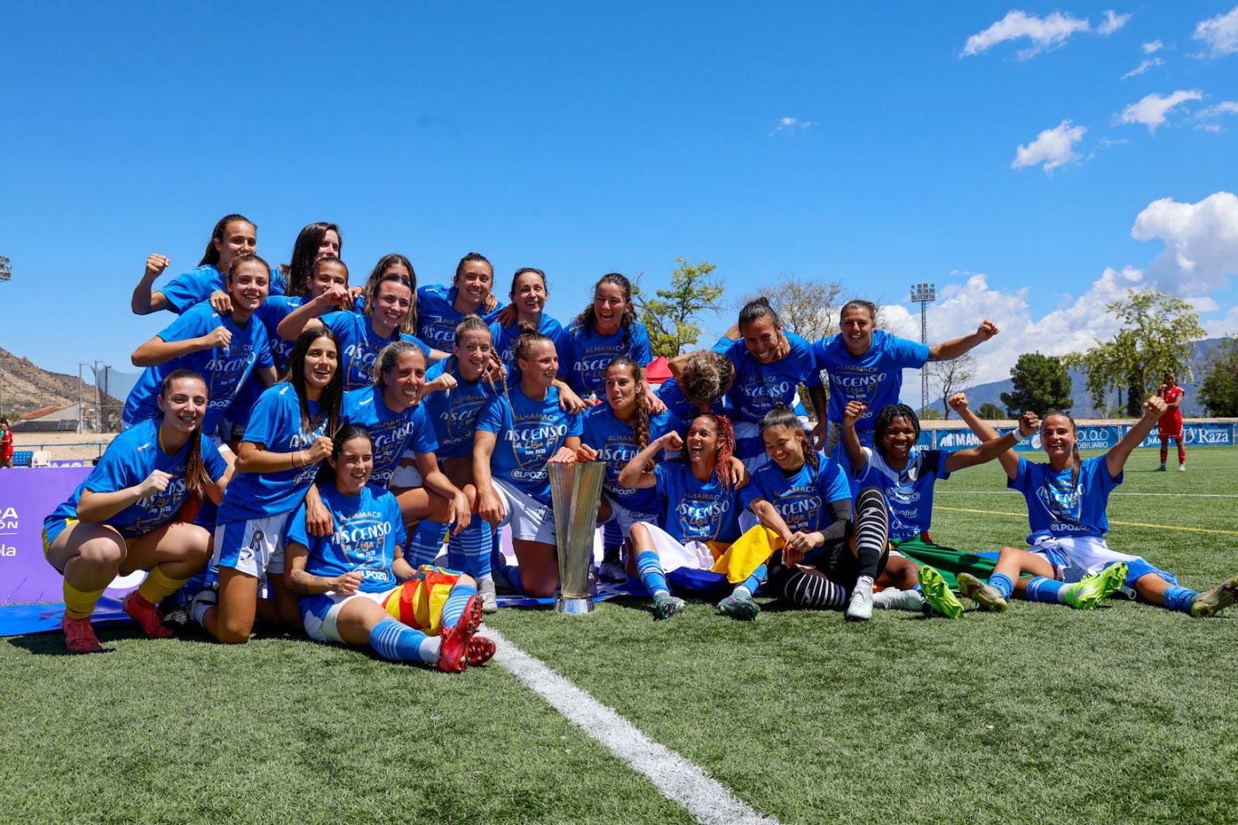 O Alhama CF de volta à 1° divisão espanhola após vencer o campeonato!