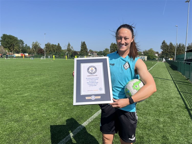 Megan Campbell entra para o Guiness World Records