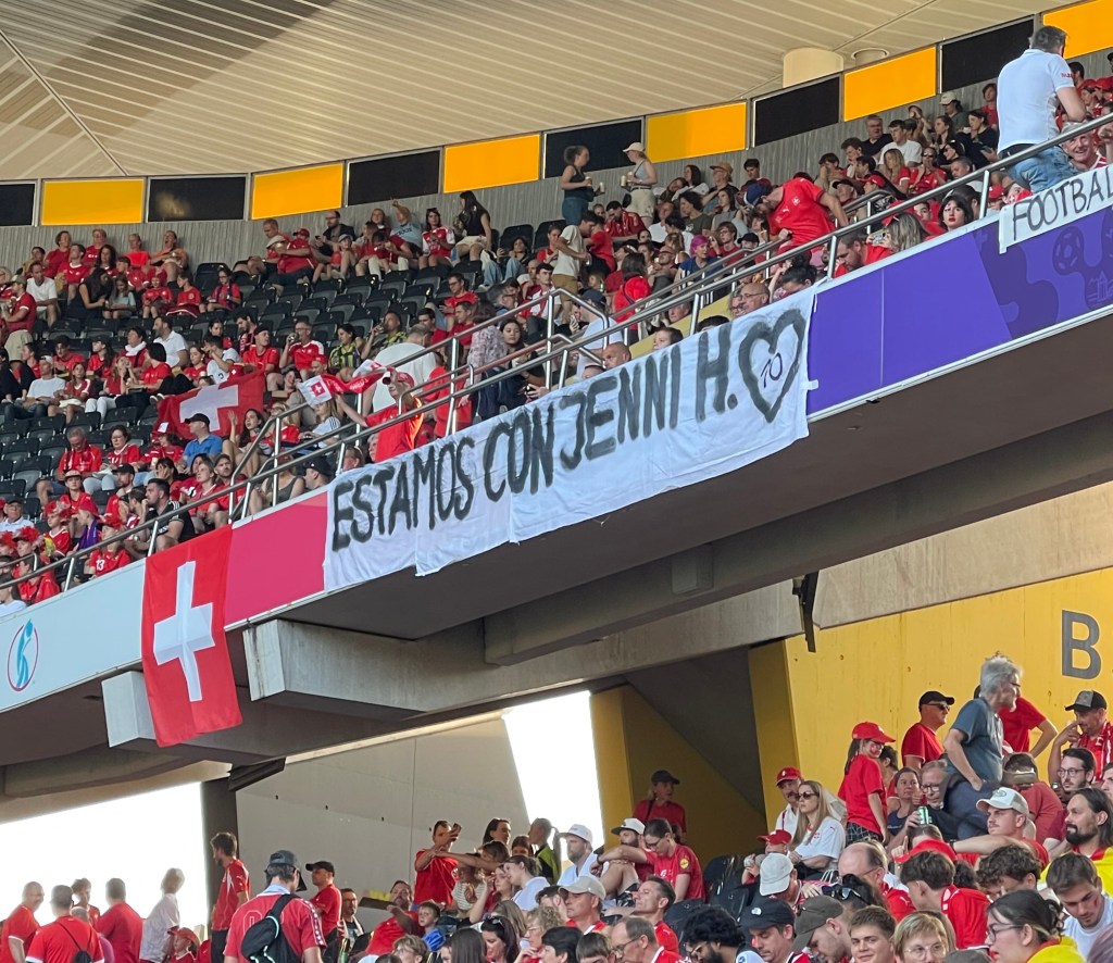 No europeu, os espanhóis não esquecem Jenni&nbsp;Hermoso!