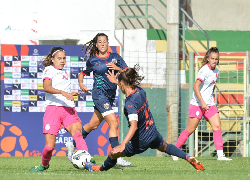 Raphino impõe-se e Sporting goleia Marítimo na Madeira por&nbsp;4-0