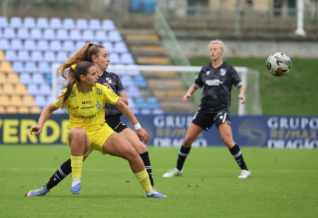 Duelo intenso em Gaia termina com um empate entre Valadares e Vitória&nbsp;SC