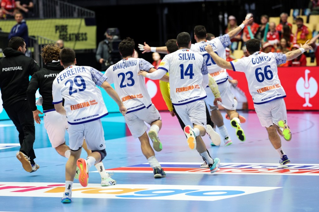 Portugal vence a Suécia por 36-35 e faz história ao terminar o Europeu de andebol no 5.º&nbsp;lugar