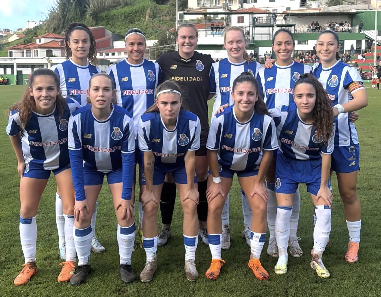 História em azul e branco: FC Porto vence na Madeira e está nas meias finais da taça