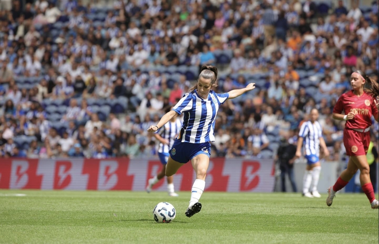 Carolina Aroso e o FC Porto seguem caminhos diferentes após rescisão de contrato