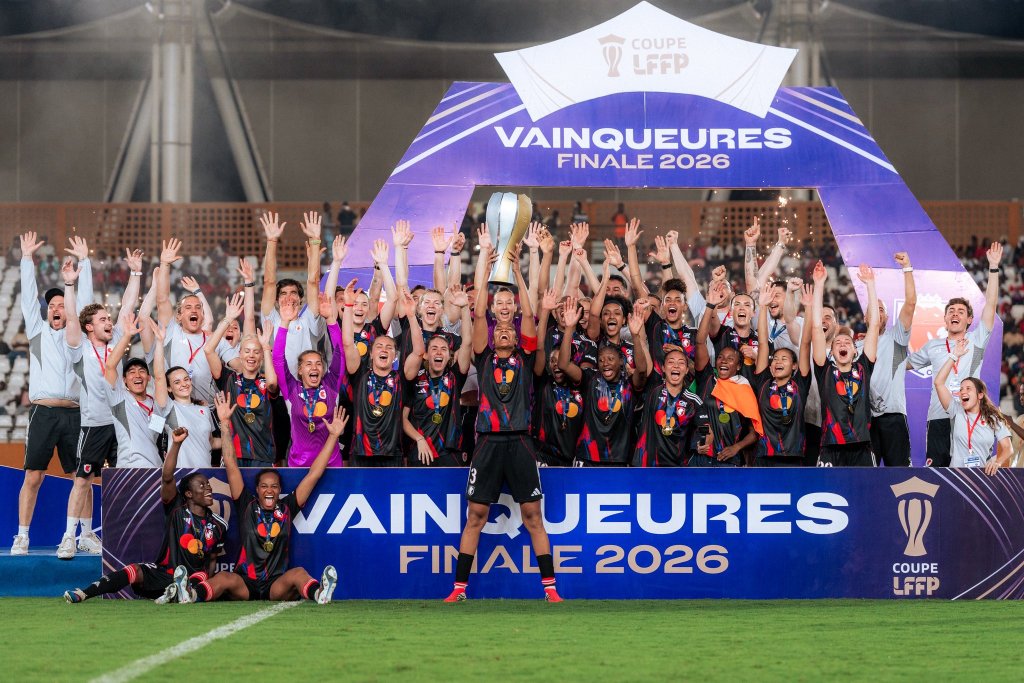 Dumornay decide e OL Lyonnes conquista a primeira Taça da Liga frente ao PSG