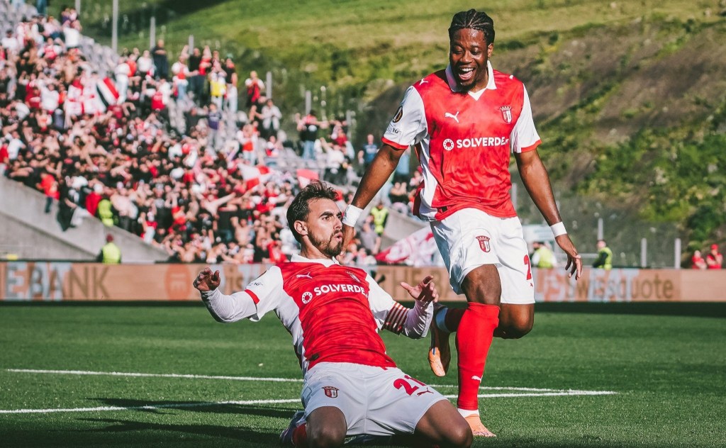 Braga goleia Ferencváros por 4-0, confirma reviravolta e é o primeiro apurado para os quartos de&nbsp;final