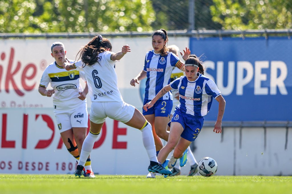 O Porto está a uma vitória de abrir a porta para o sonho da Liga&nbsp;BPI