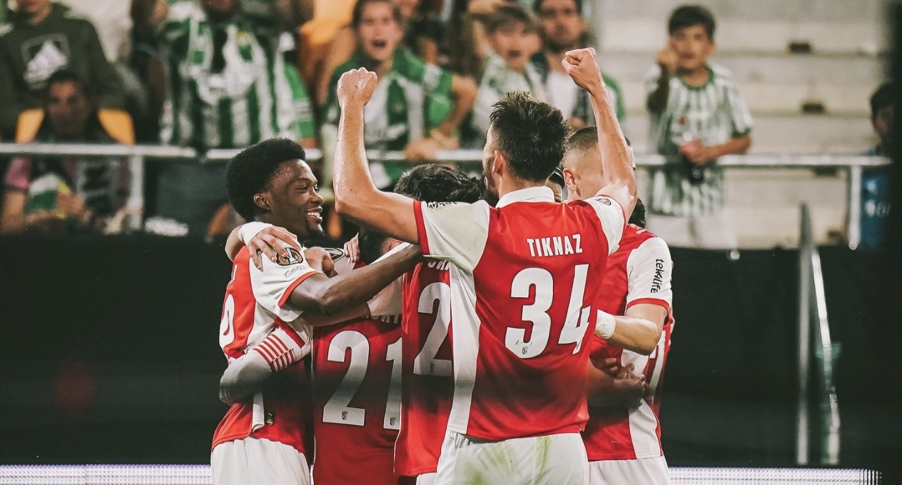A única equipa portuguesa que segue: SC Braga vence o Bétis no Villamarin e está nas meias finais da Liga Europa
