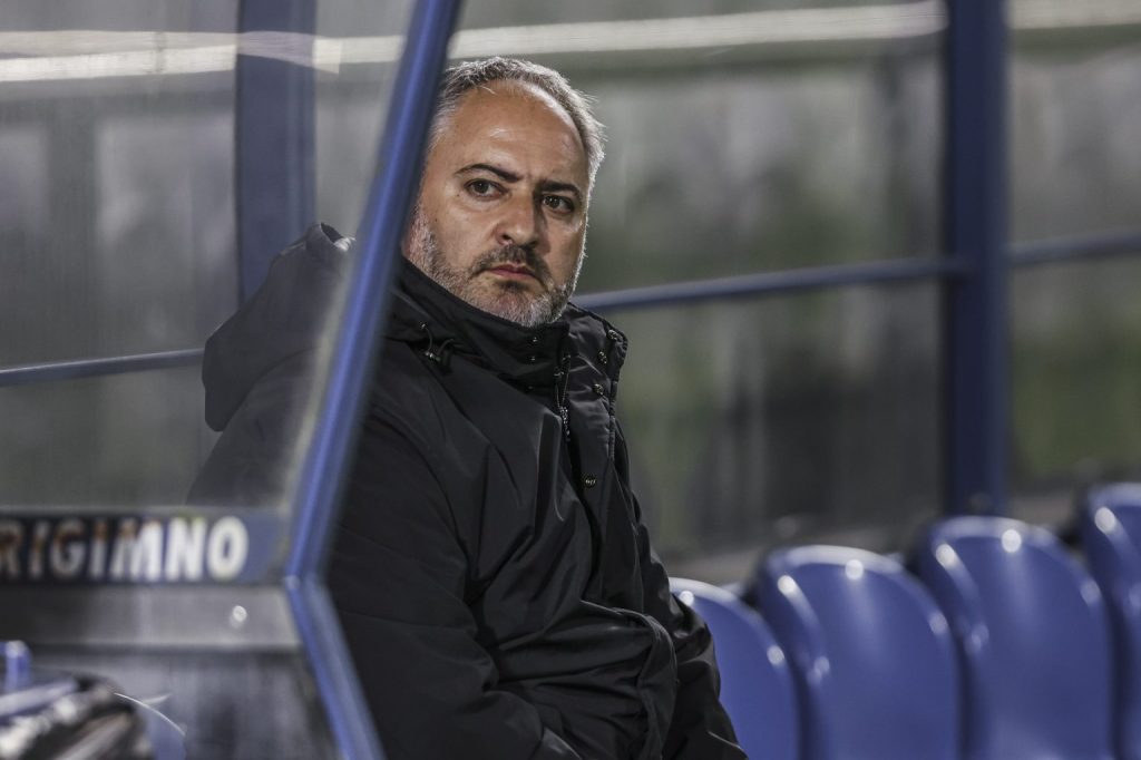 Ivo Roque deixa o comando técnico do Vitória SC após três épocas no leme
