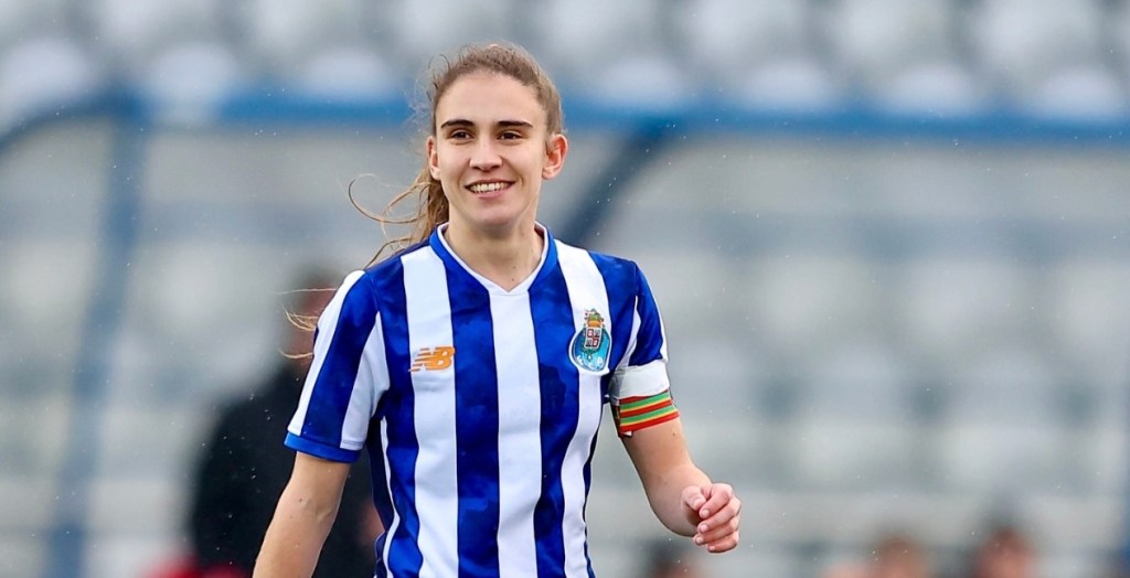 Cláudia Lima anuncia o adeus aos relvados e seguirá no FC Porto com um novo desafio