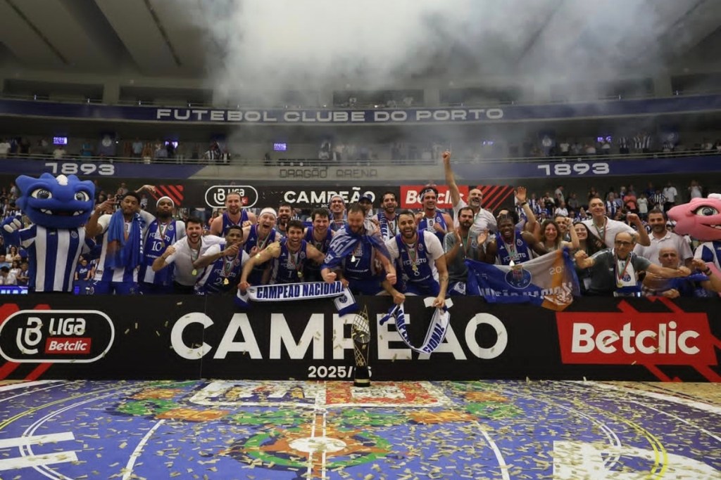 10 anos depois o FC Porto quebra o jejum e volta a sagrar-se campeão nacional de&nbsp;basquetebol