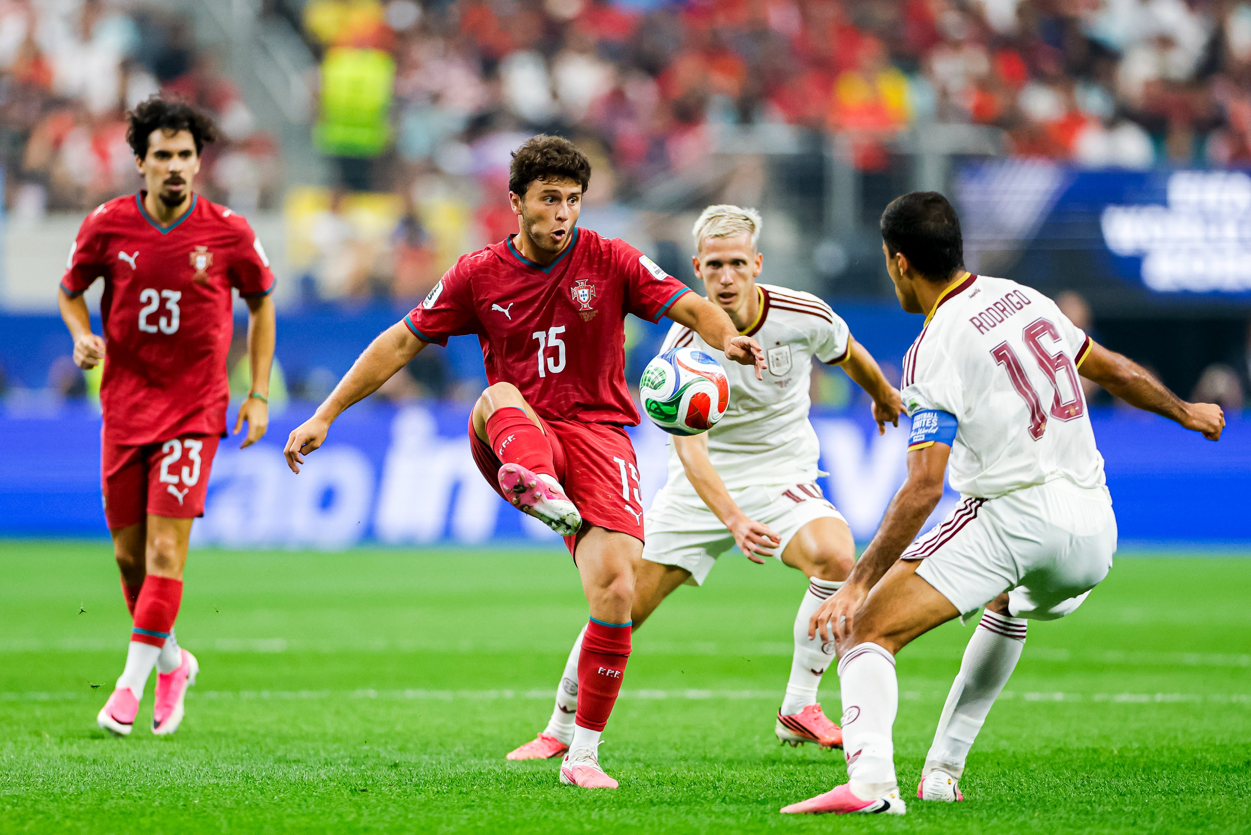 Dejavu de 2010 e o fim da linha para Portugal: Espanha vence por 1-0 e segue para os quartos de final