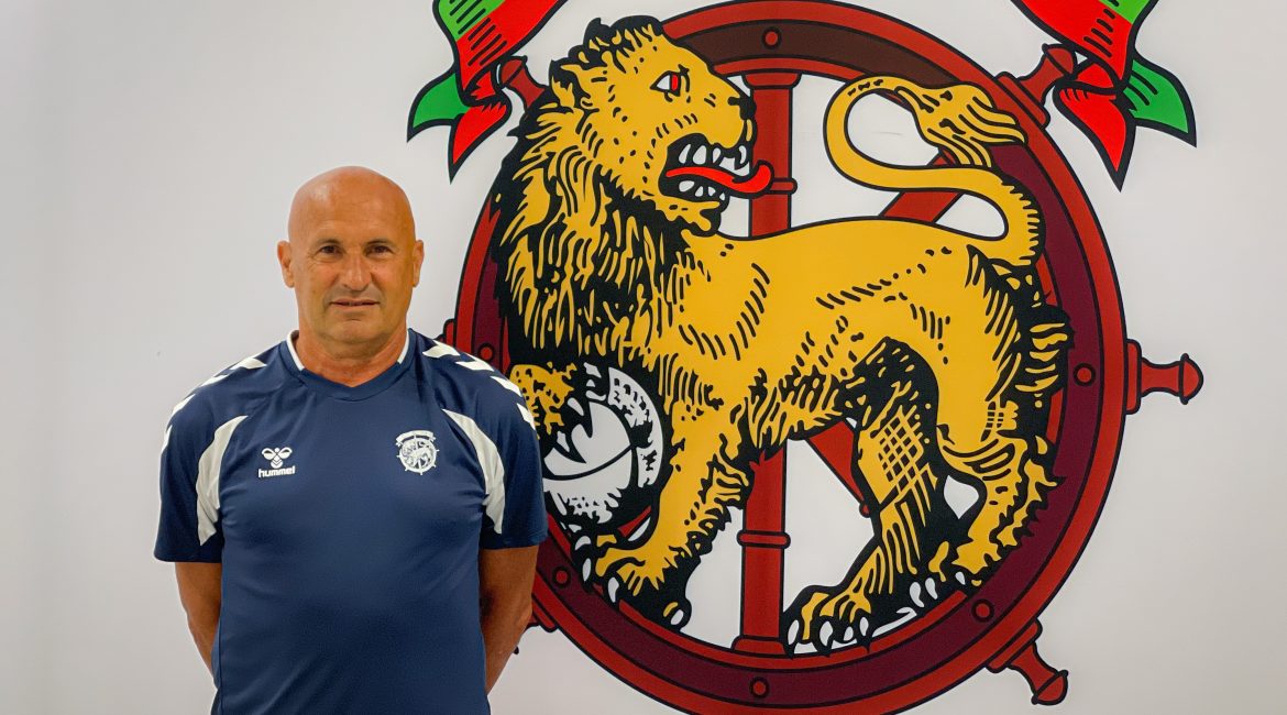 Carlos Graça assume comando da equipa feminina do Marítimo