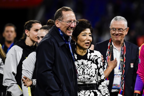 Guerra milionária no Lyon contra uma das empresárias mais poderosas do futebol feminino mundial