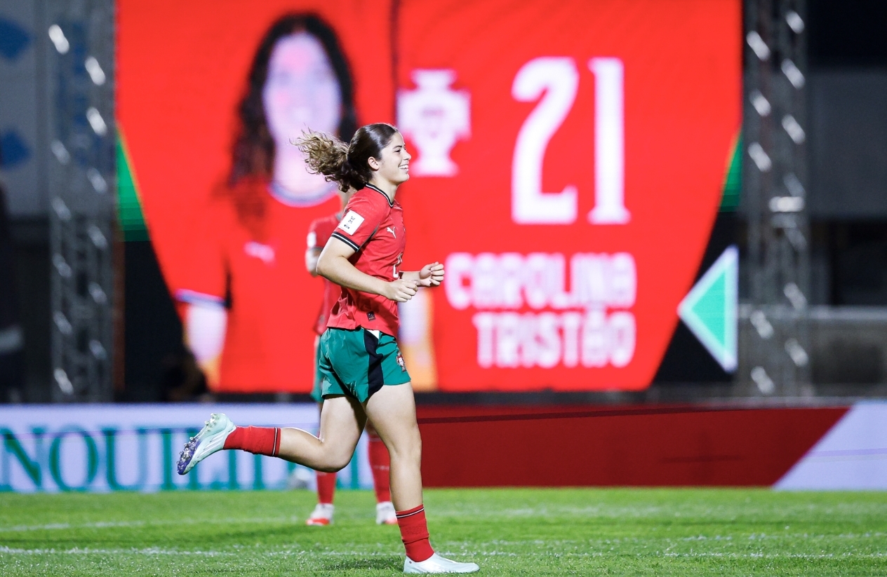 Aos 16 anos, Carolina Tristão estreia-se pela Seleção A e confirma que o futuro do futebol português já começou a ganhar forma