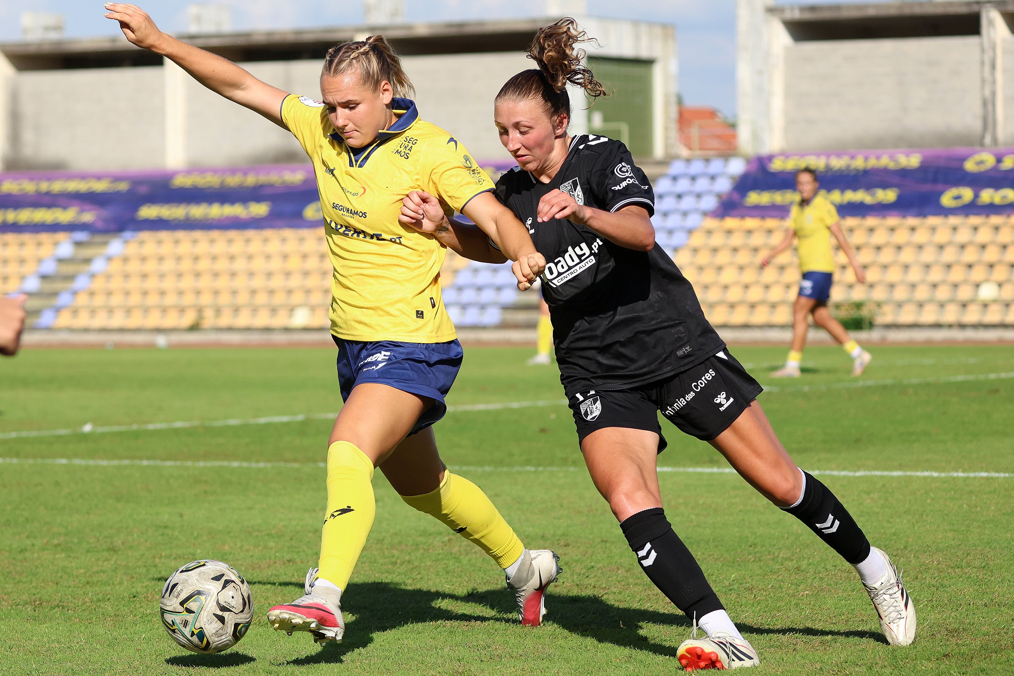 Valadares Gaia e Vitória empatam a uma bola no arranque da Taça da Liga